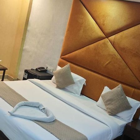Hotel Grand City นิวเดลี ภายนอก รูปภาพ